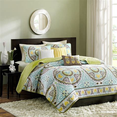 Contact information for livechaty.eu - Elegant transitional style 7-piece comforter set. Piecing and embroidery details on top of the comforter. Made from 100% polyester polygons, the fabric produces a shine. The set …